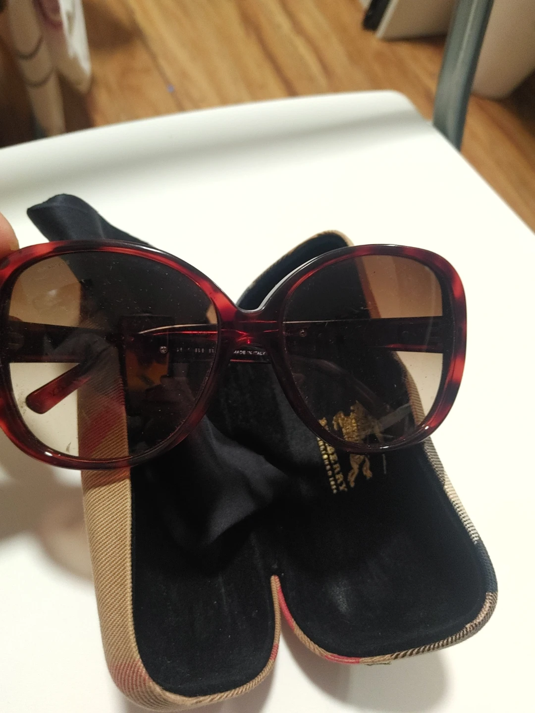 Burberry Tortoiseshell Sunglasses with Case - photo 5
