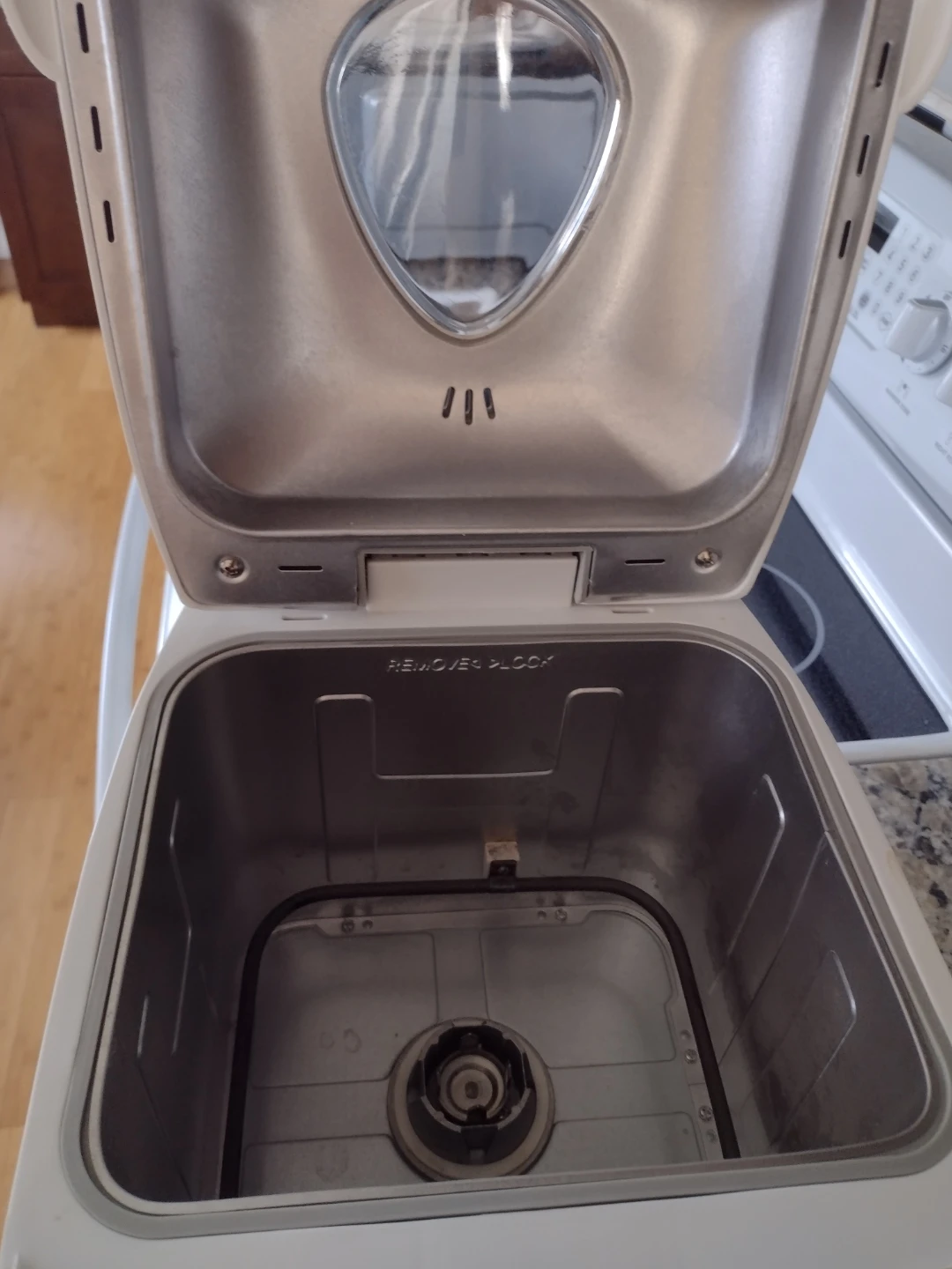 Black & Decker Automatic Breadmaker - photo 2