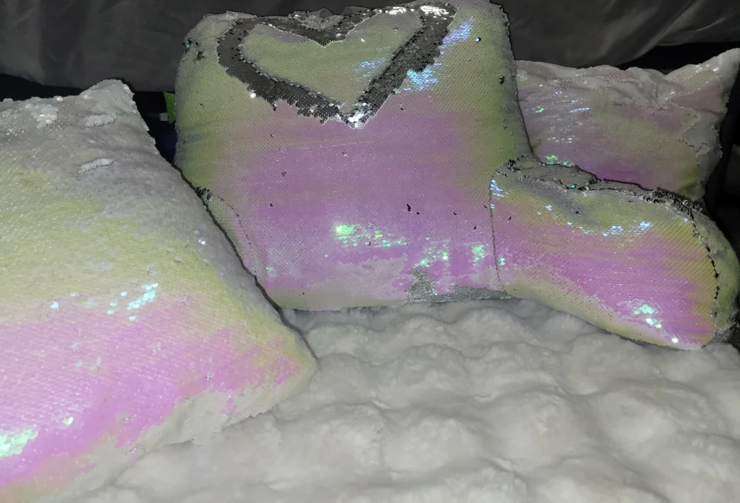 Sequin Reading Pillow with Throw Pillows - photo 3