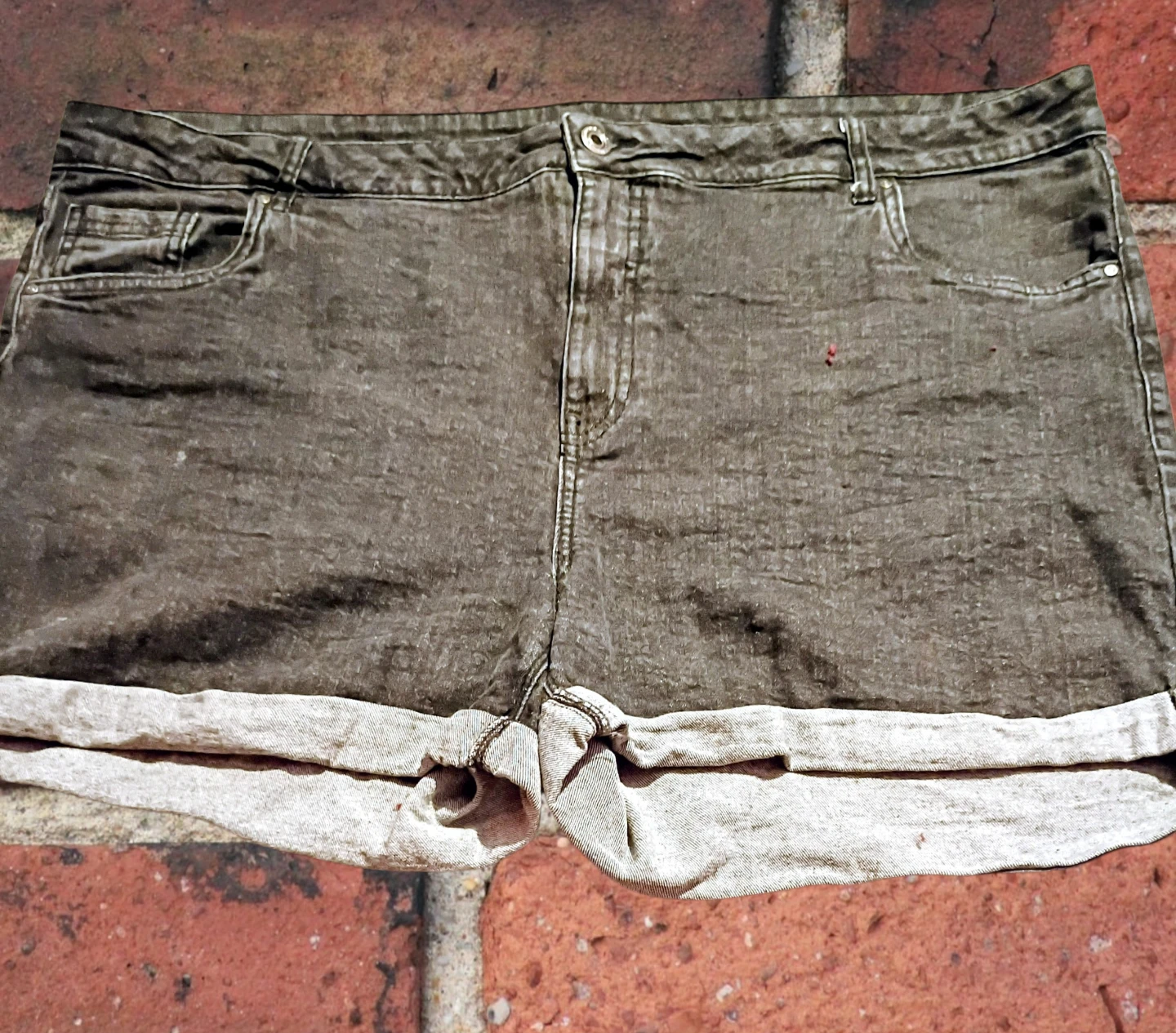 Women's jean shorts by Serra size 16/18 Run's Big.. - photo 2