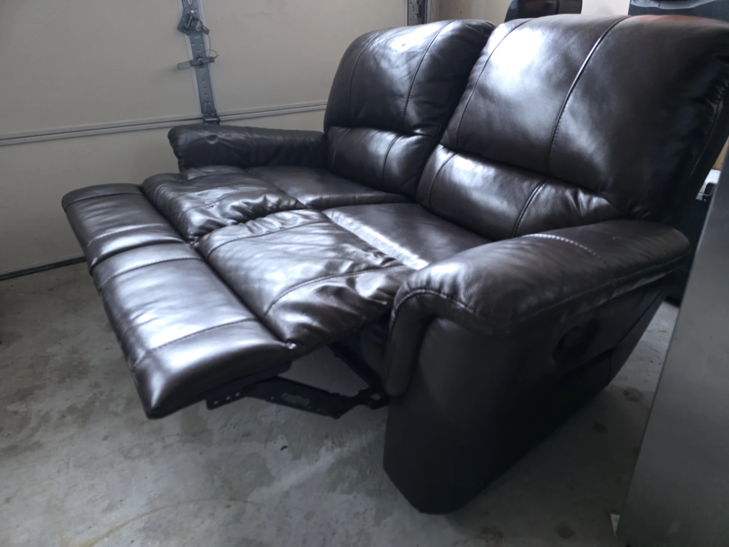 Brown Leather Double Reclining Sofa - photo 4