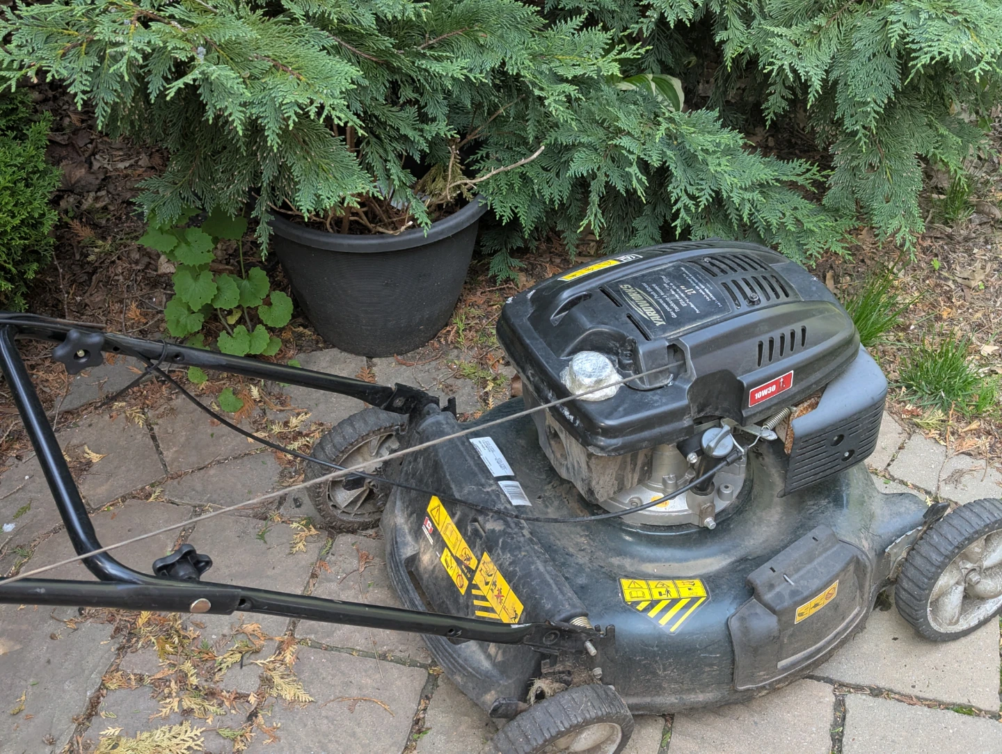 YARDMAX Lawnmower - photo 3