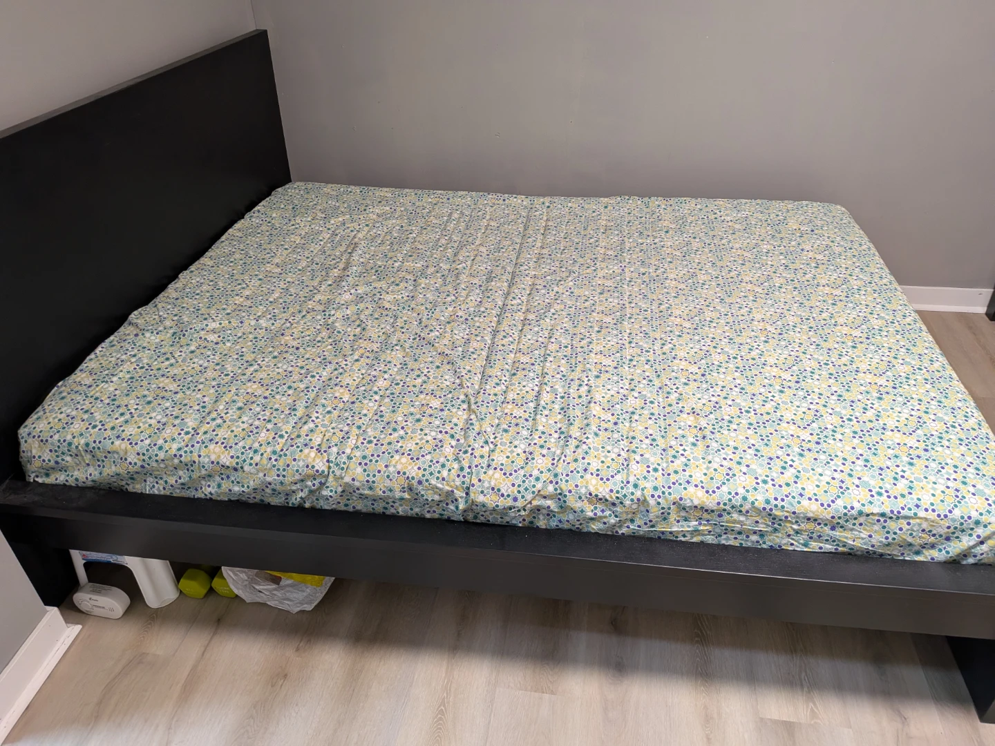 IKEA bedframe with mattress - Morgedal Queen size