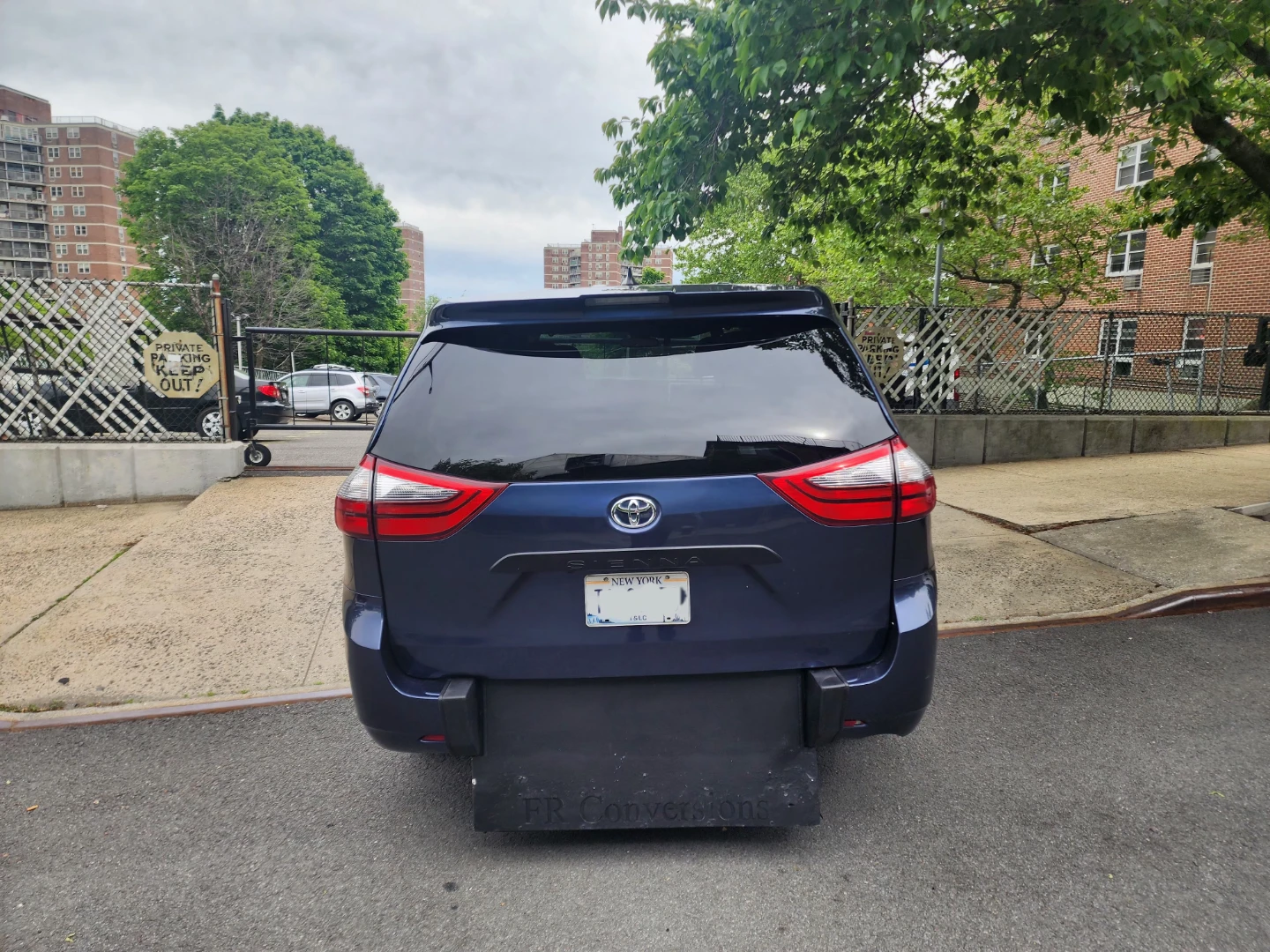 Blue Toyota Sienna Wheelchair Accessible Van - photo 2
