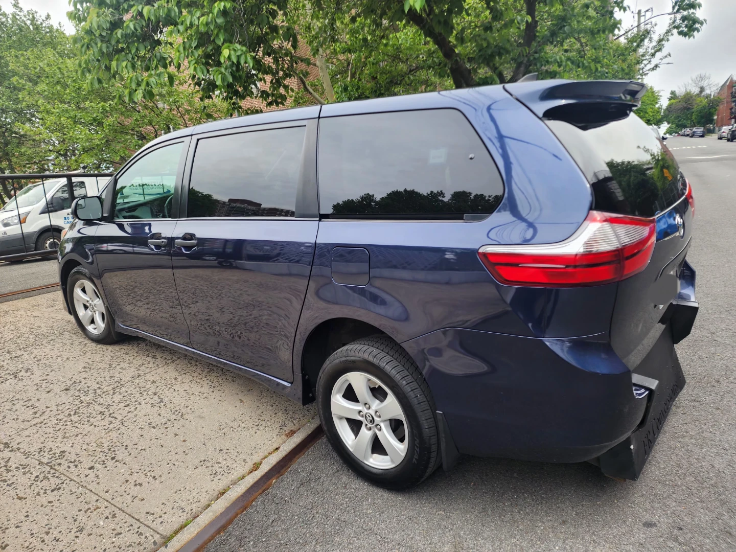 Blue Toyota Sienna Wheelchair Accessible Van - photo 3
