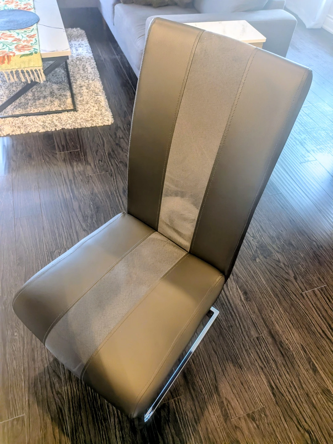The Brick Dining Chair - set of 6! Like new