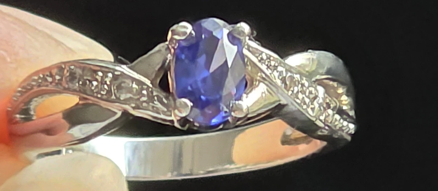 14k. White Gold blue Sapphire Ring vintage