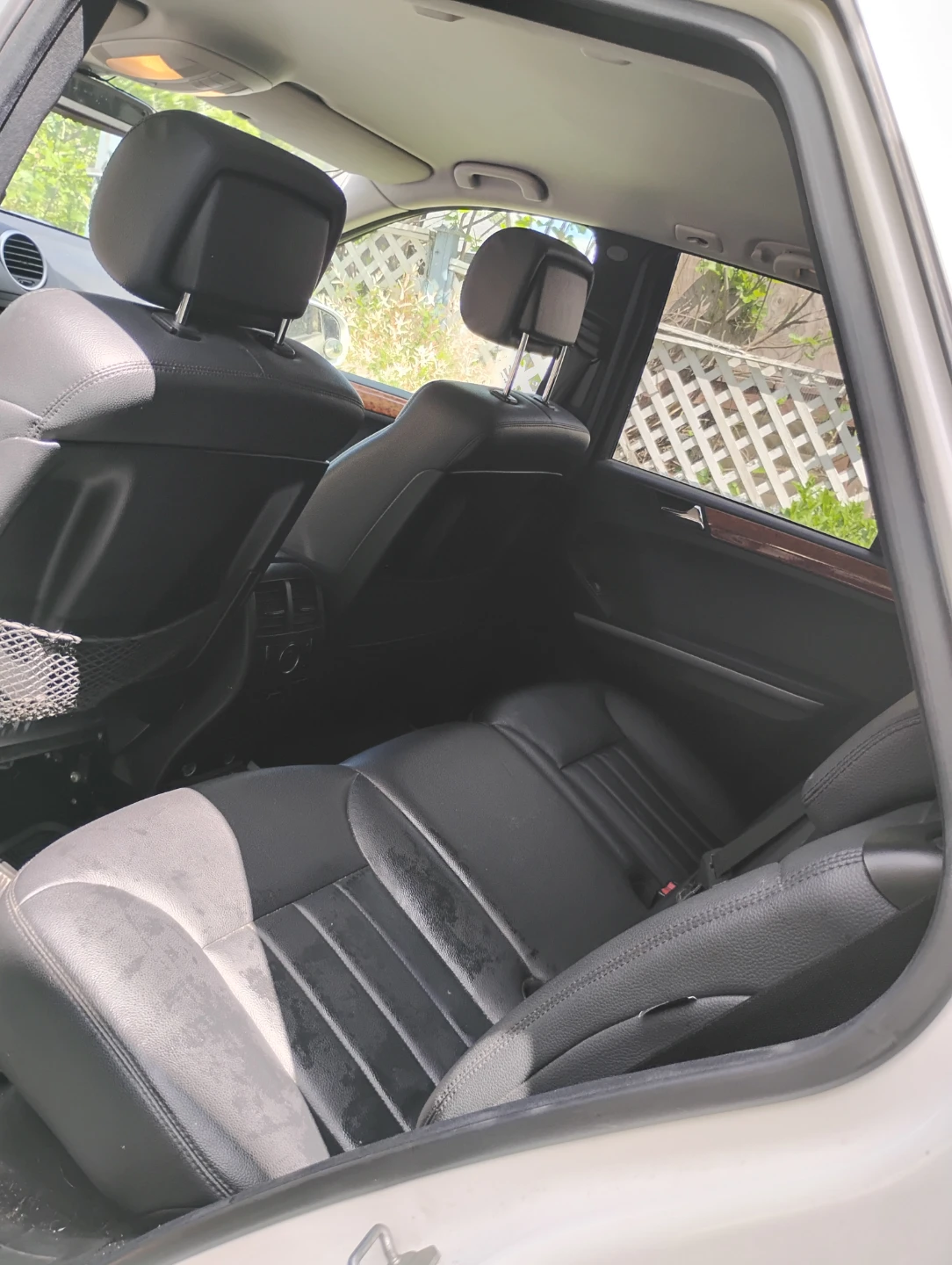 White Mercedes-Benz ML350 SUV - photo 5