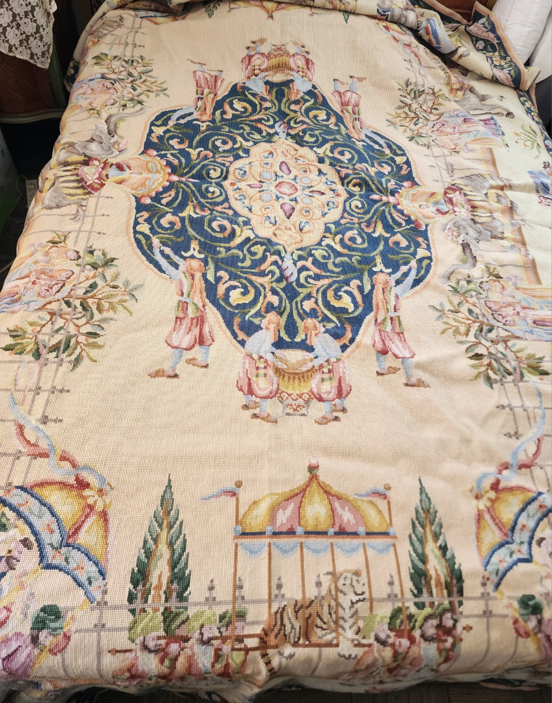 Victorian Needlepoint Tapestry Rug - photo 2