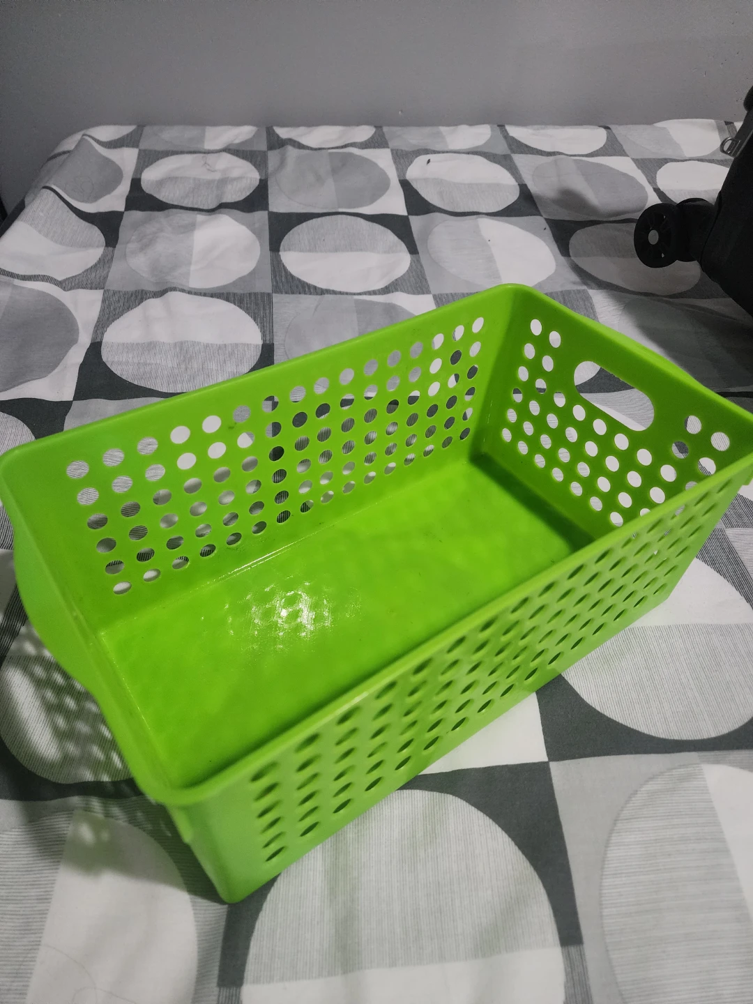 Plastic Storage Baskets - Set of 3 - photo 2