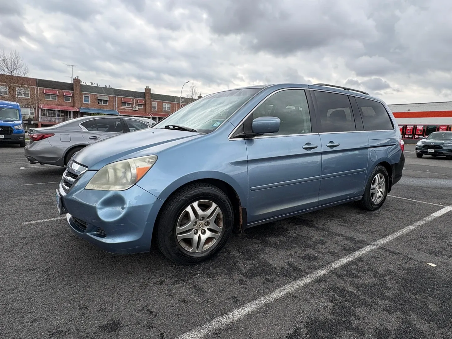 Blue Honda Odyssey 2005 Minivan - photo 4