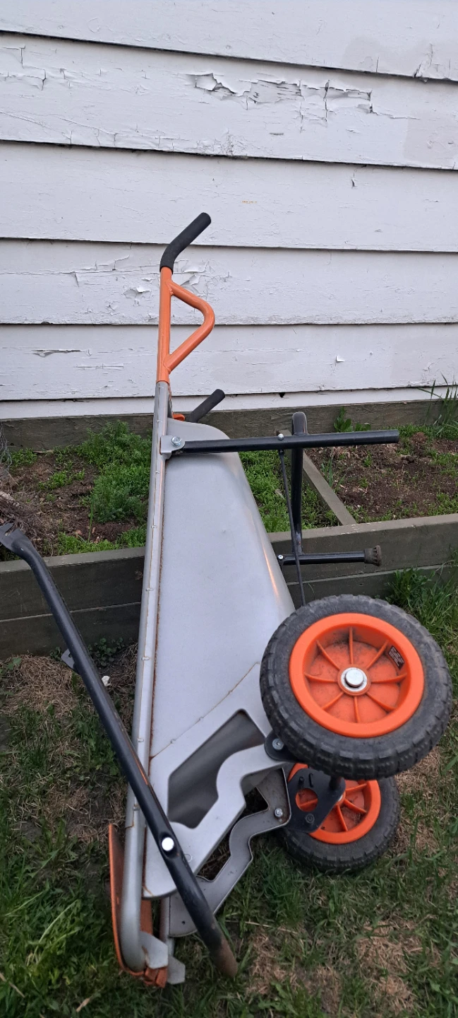 Wheelbarrow - photo 2