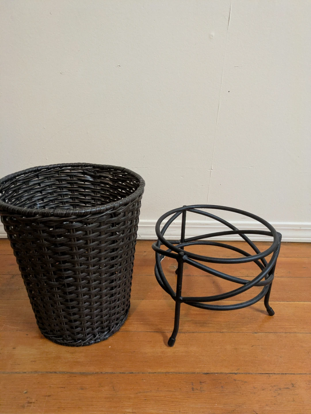 Black Wicker Planter with Stand - photo 3