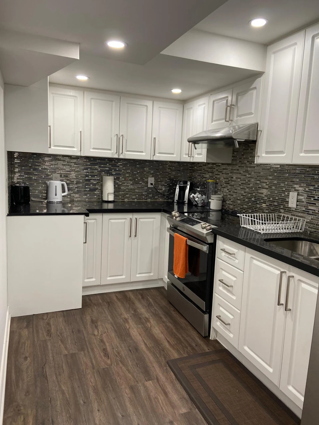 3 rooms Basement for rent - photo 2