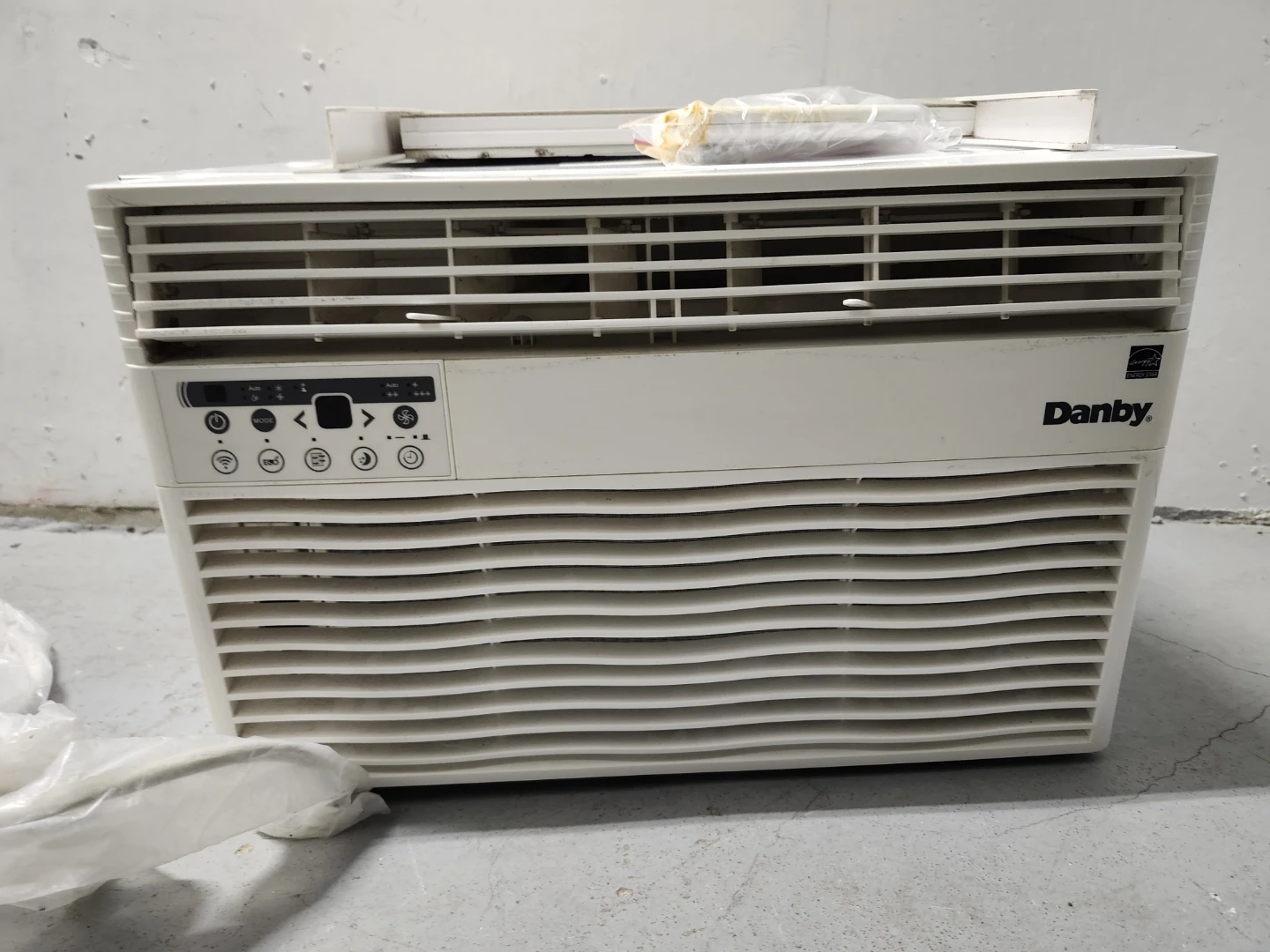 Danby Window Air Conditioner with Remote