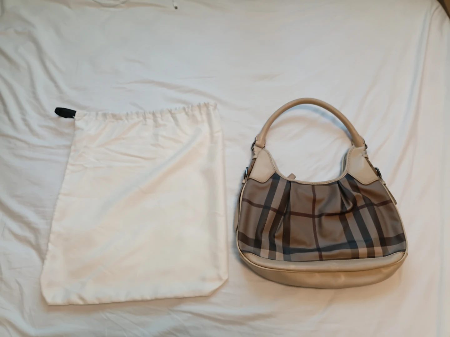Burberry Nova Check Hobo Bag - photo 3