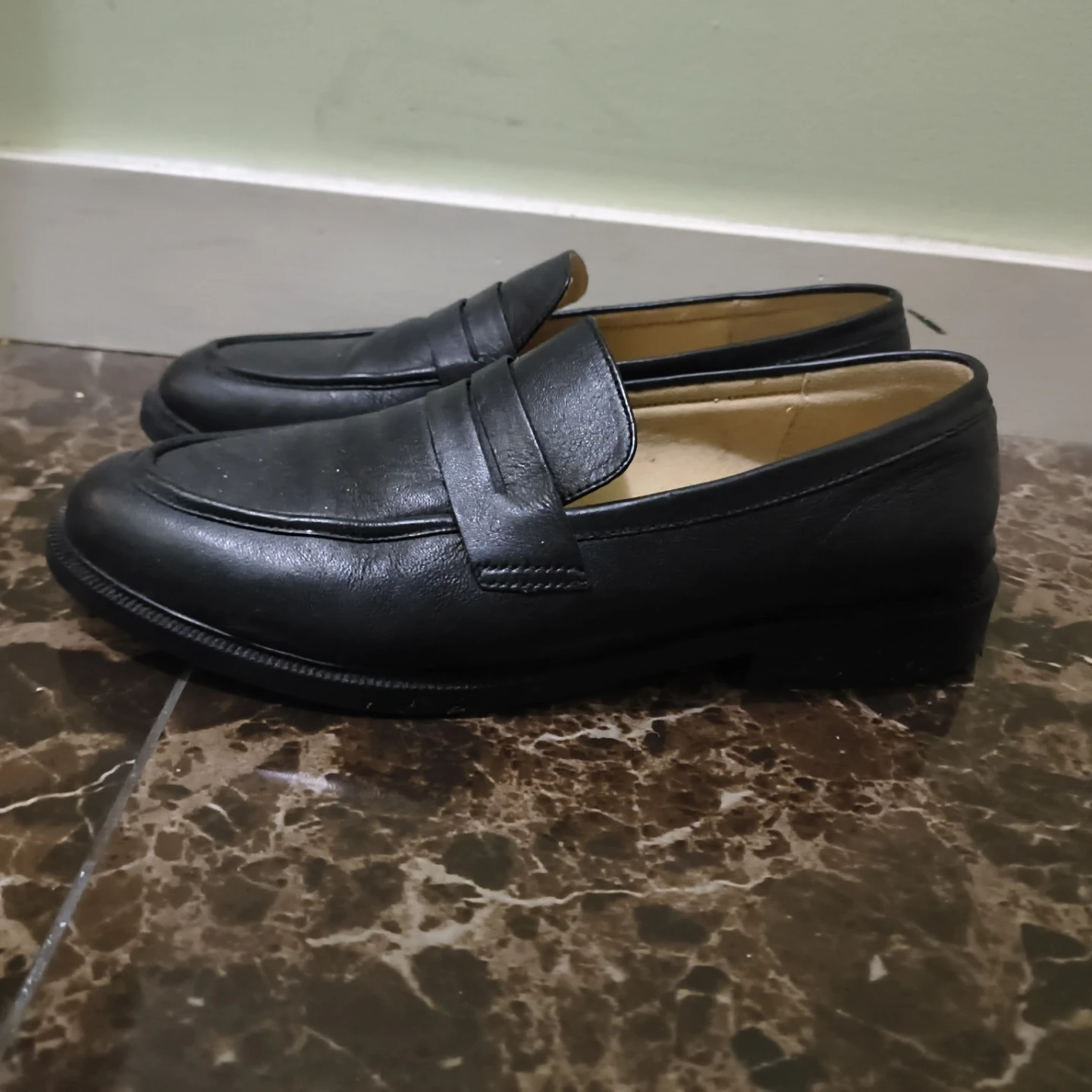 Size 10 ALLOMSI Black Leather Loafers