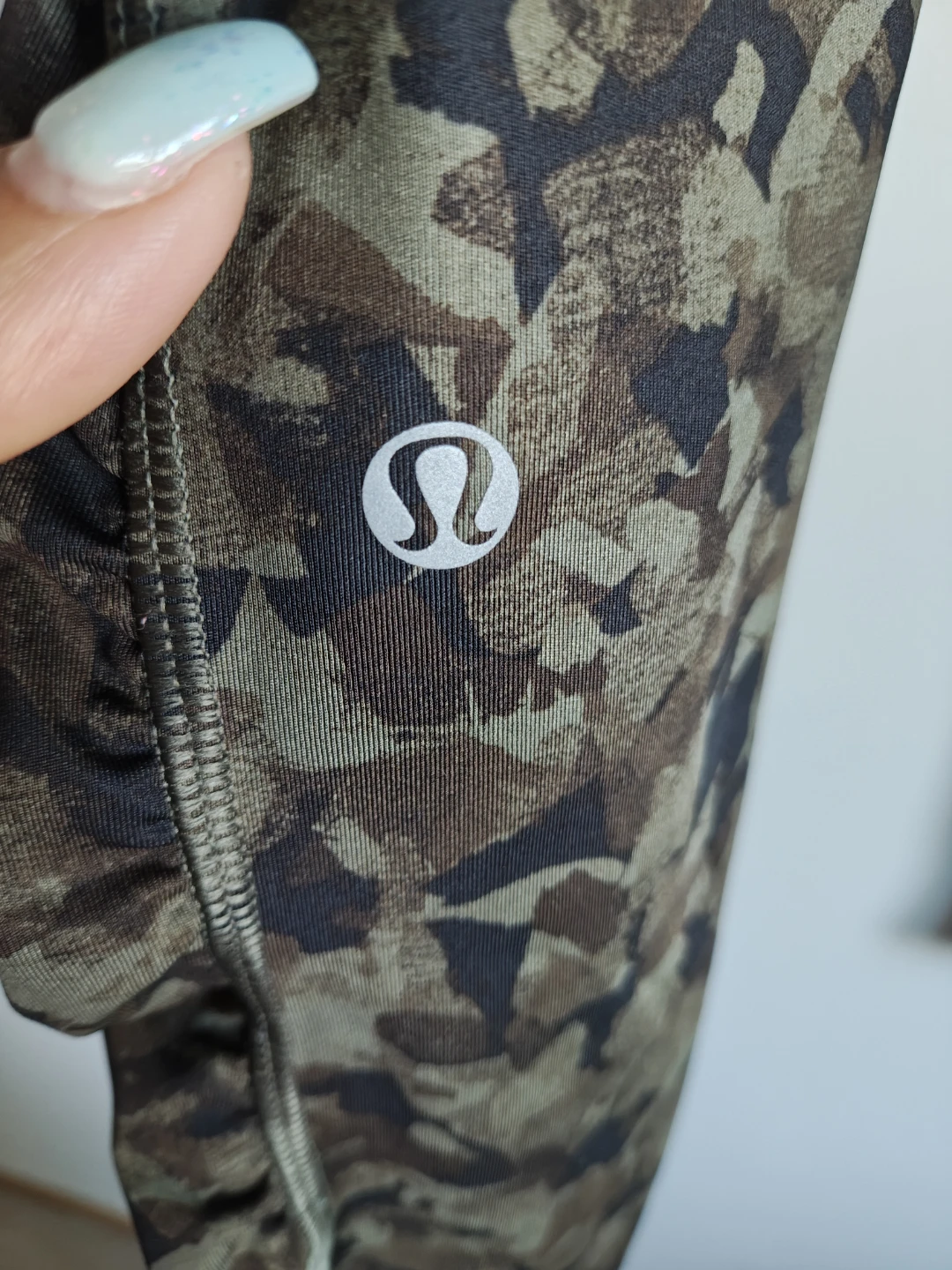 Lululemon Camo Print Leggings - photo 3
