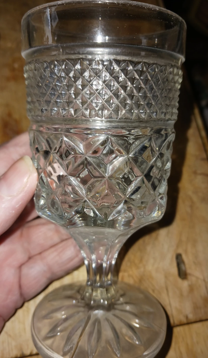 Vintage Diamond Pattern Glass Goblets - photo 5
