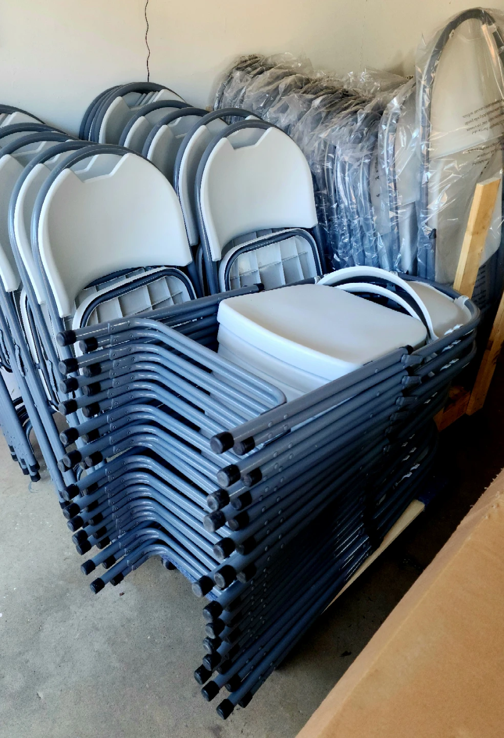 Chairs and Tables for rent - photo 2