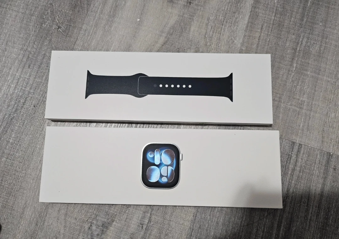 Apple Watch Series 11 46mm Space Gray GPS - photo 3