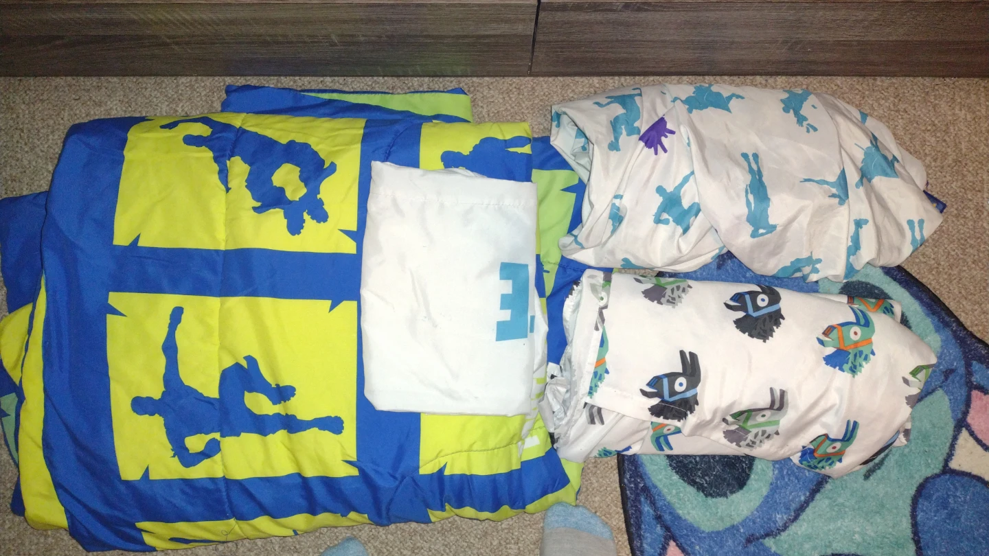 Fortnite Llama Print Bedding Set