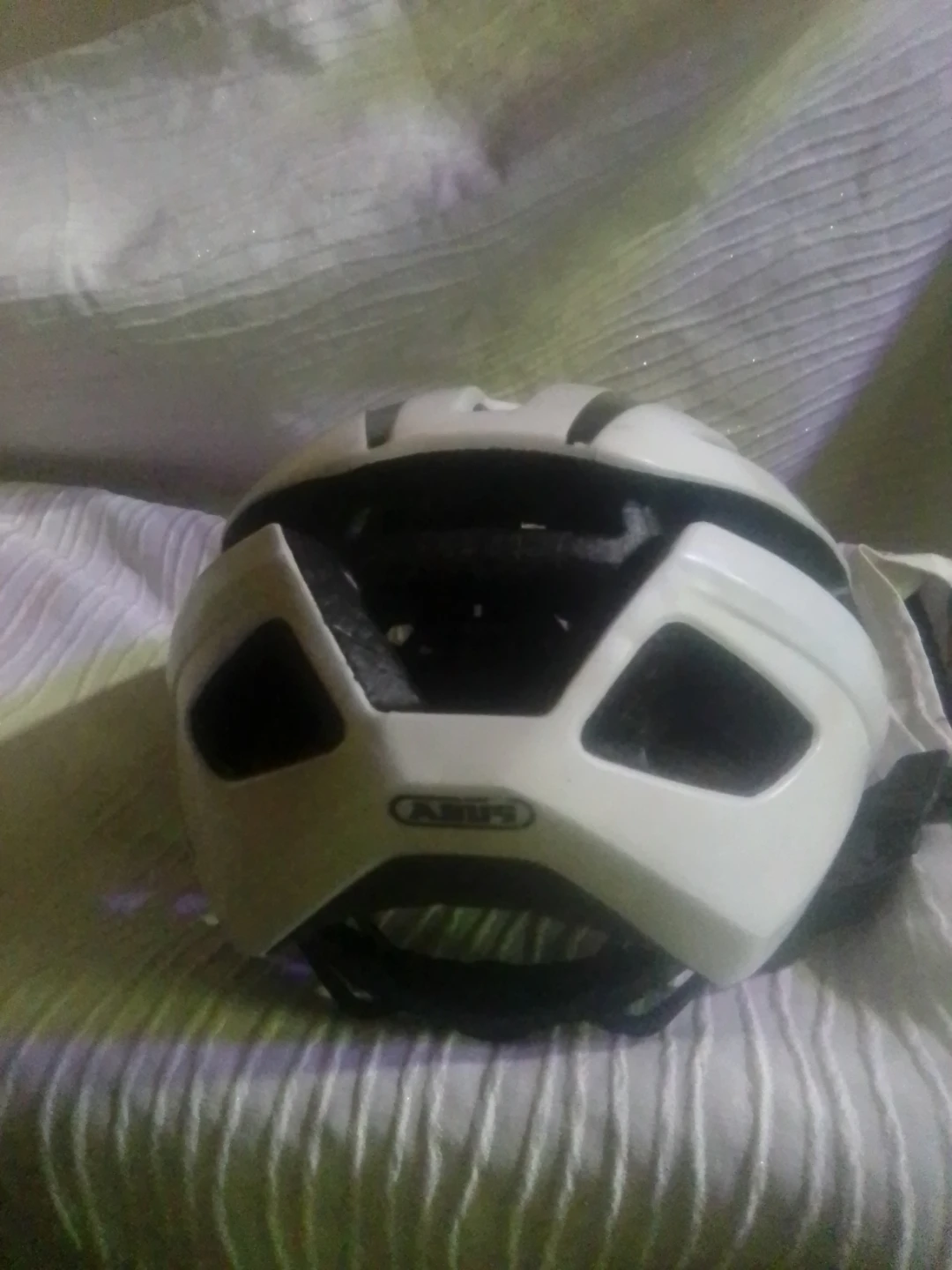 ABUS White Cycling Helmet - photo 3