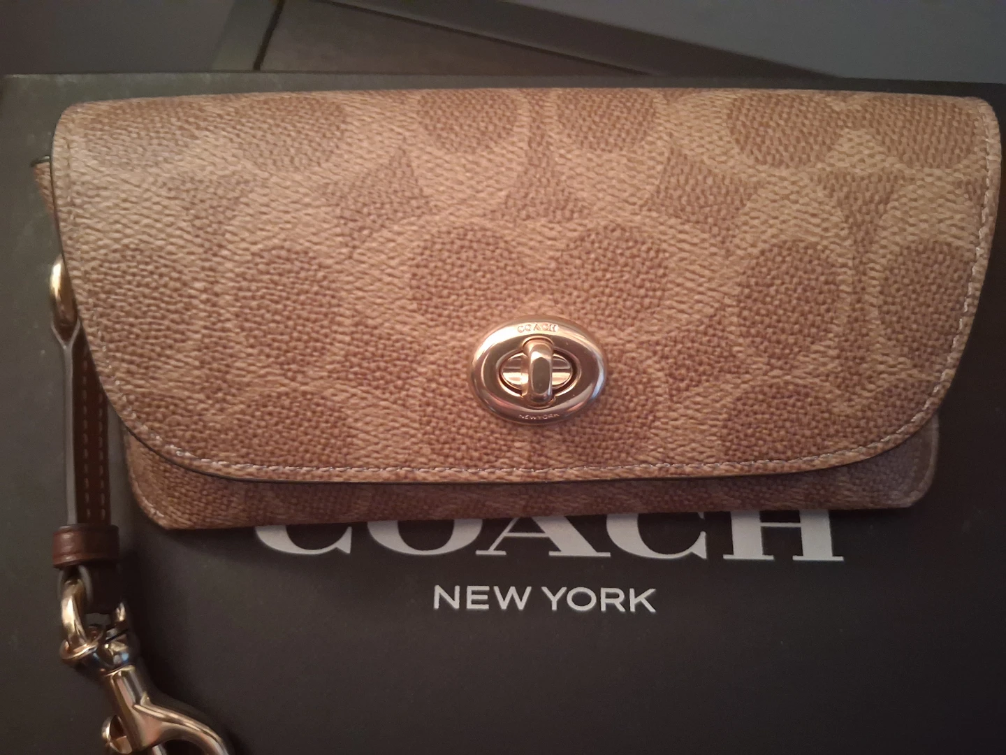 Coach Signature glasses case