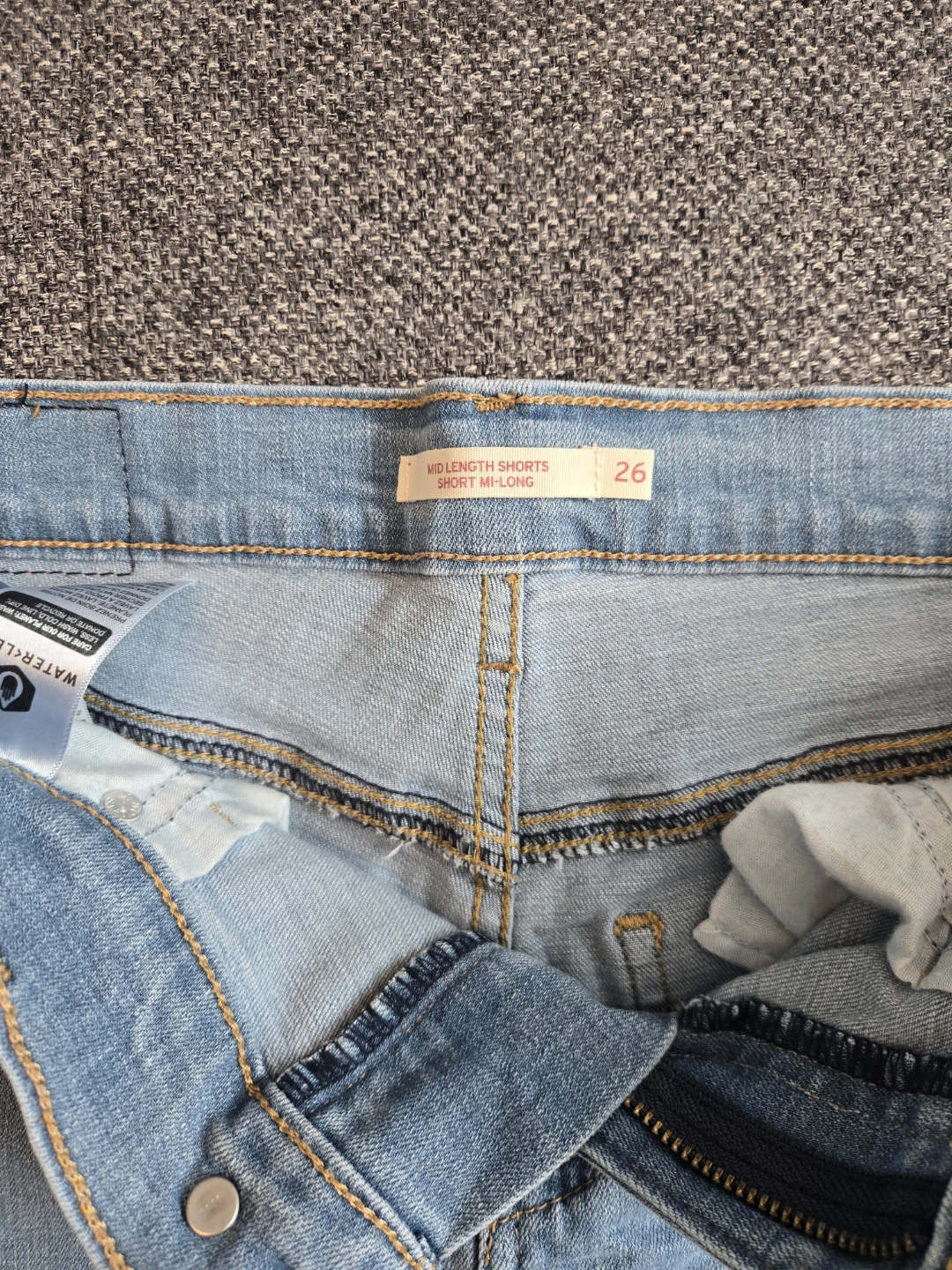 Levi's Mid Length Denim Shorts Size 26 - photo 2