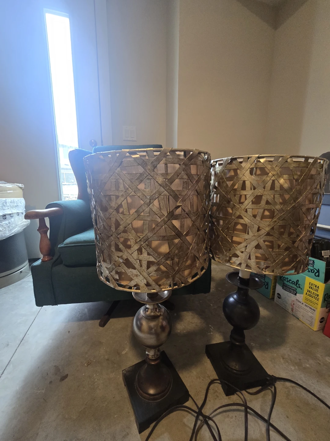 Pair of Decorative Table Lamps - photo 2