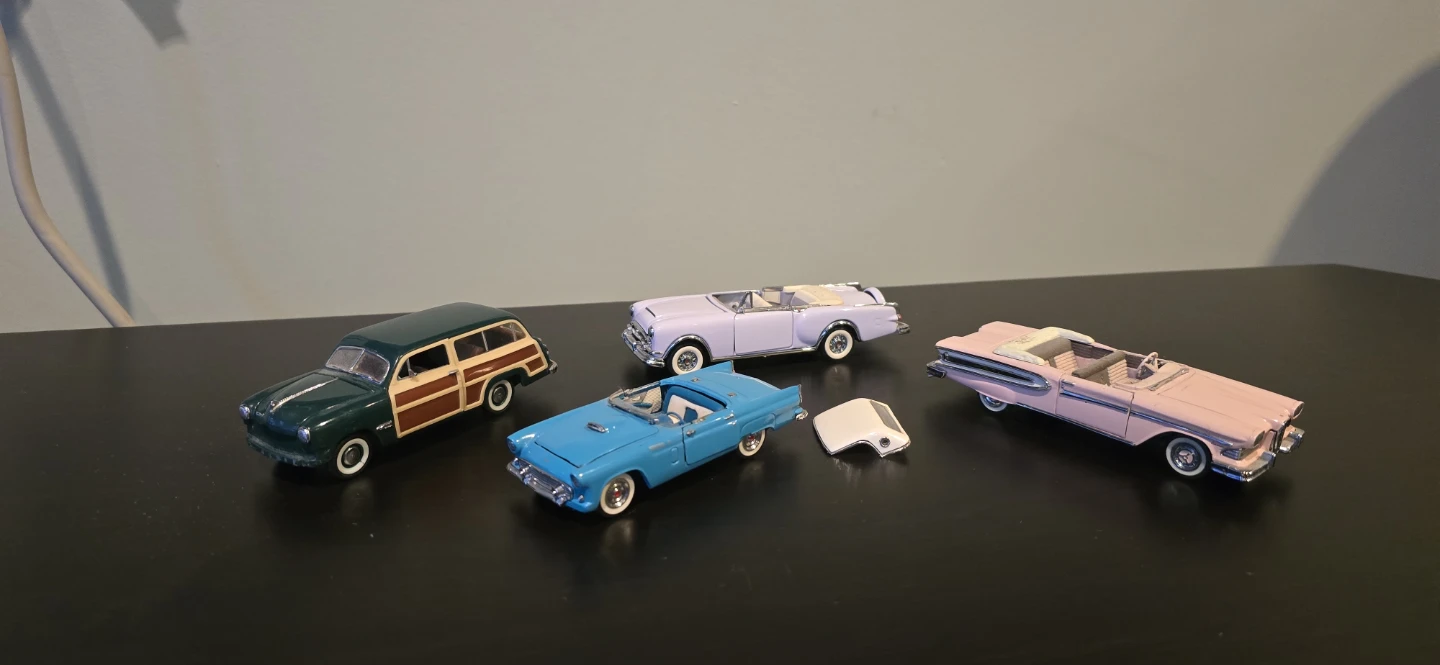 Model Cars Set - Vintage Convertibles and Woody Wagon