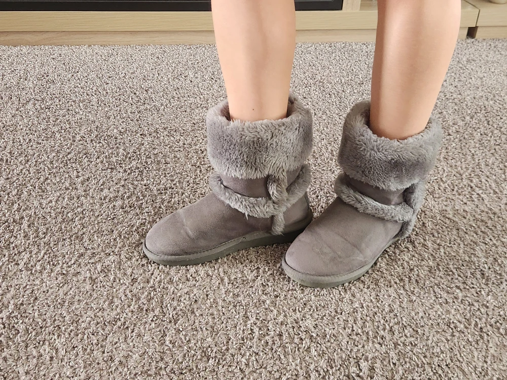 Grey Faux Fur Trimmed Boots - photo 2