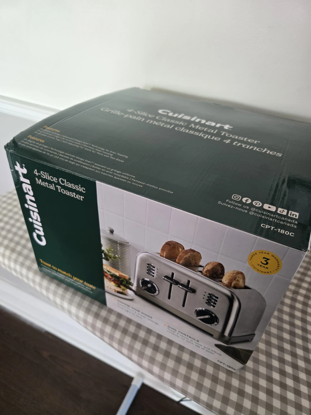 Cuisinart 4-Slice Classic Metal Toaster - photo 4