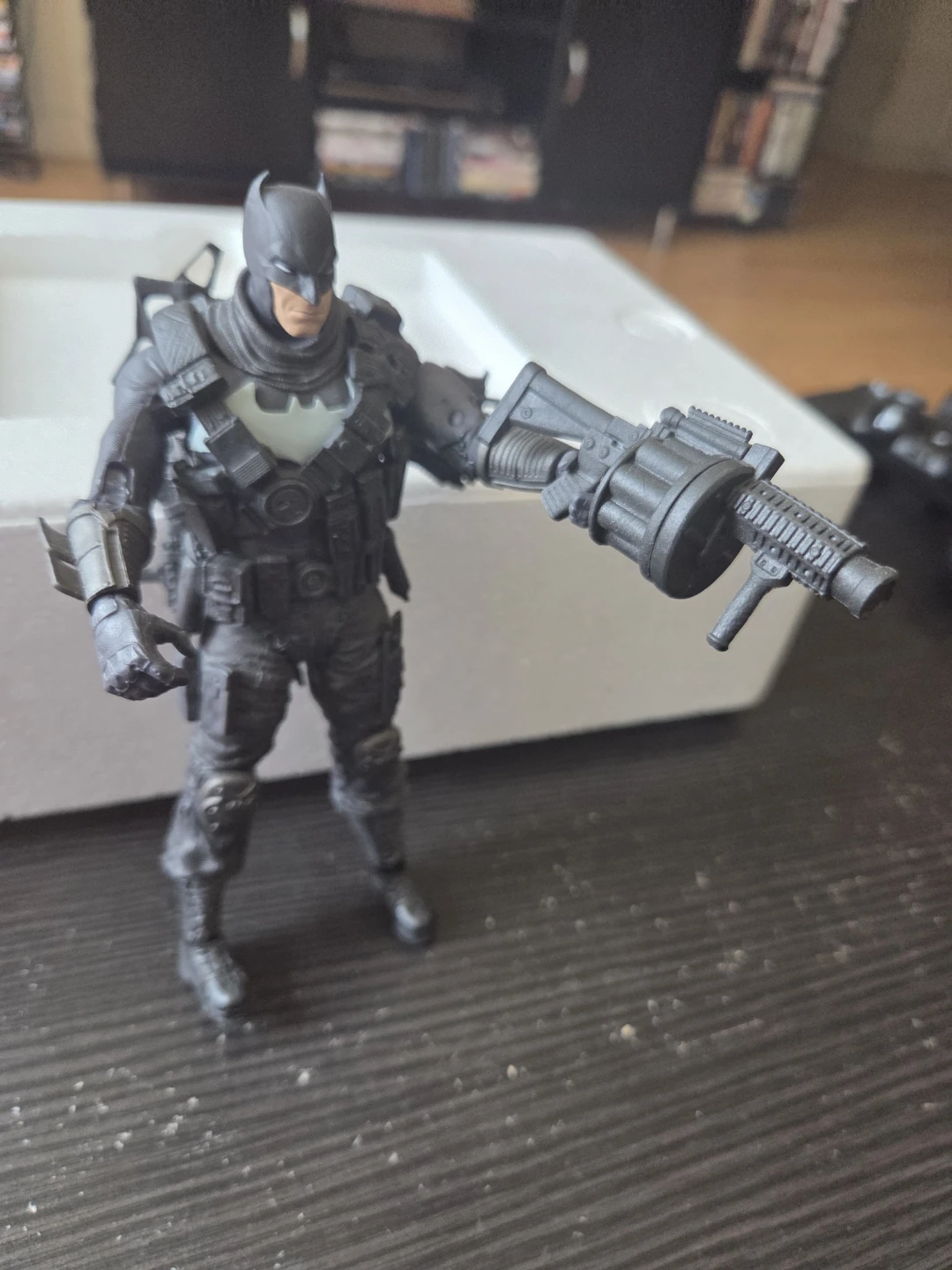 Batman Action Figure with Weapons - photo 2
