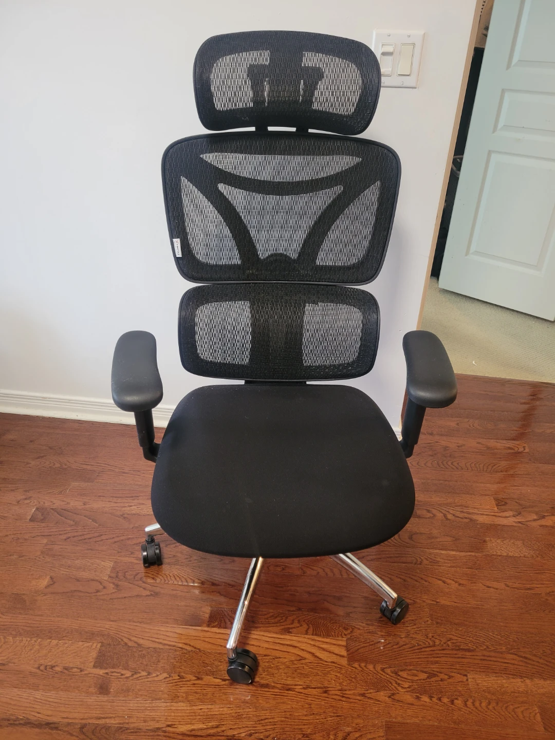 Ergonomic Mesh Office Chair - photo 3
