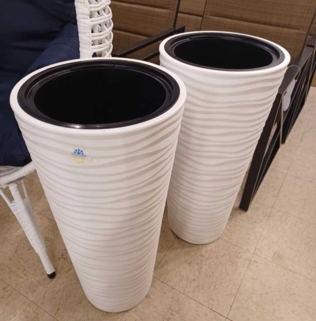 New 31" Modern Wave Design Tall Planter Pots with insert - photo 2