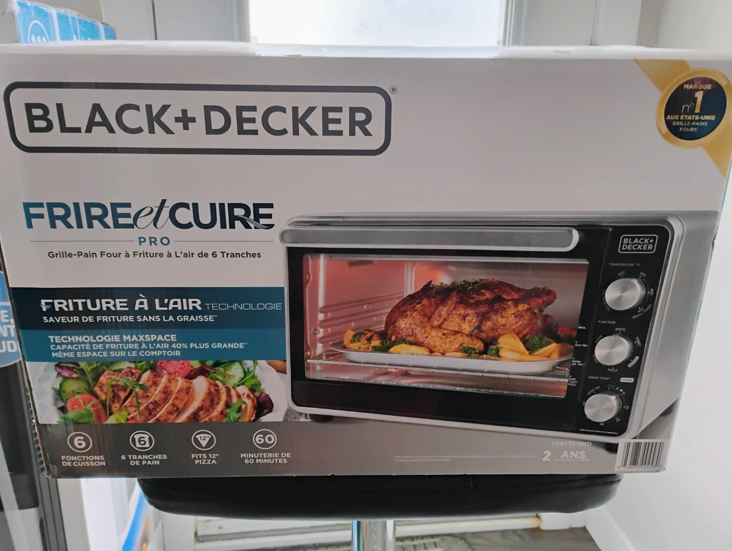 BLACK+DECKER CrispnBake Pro 6-Slice Air Fry Toaster Oven