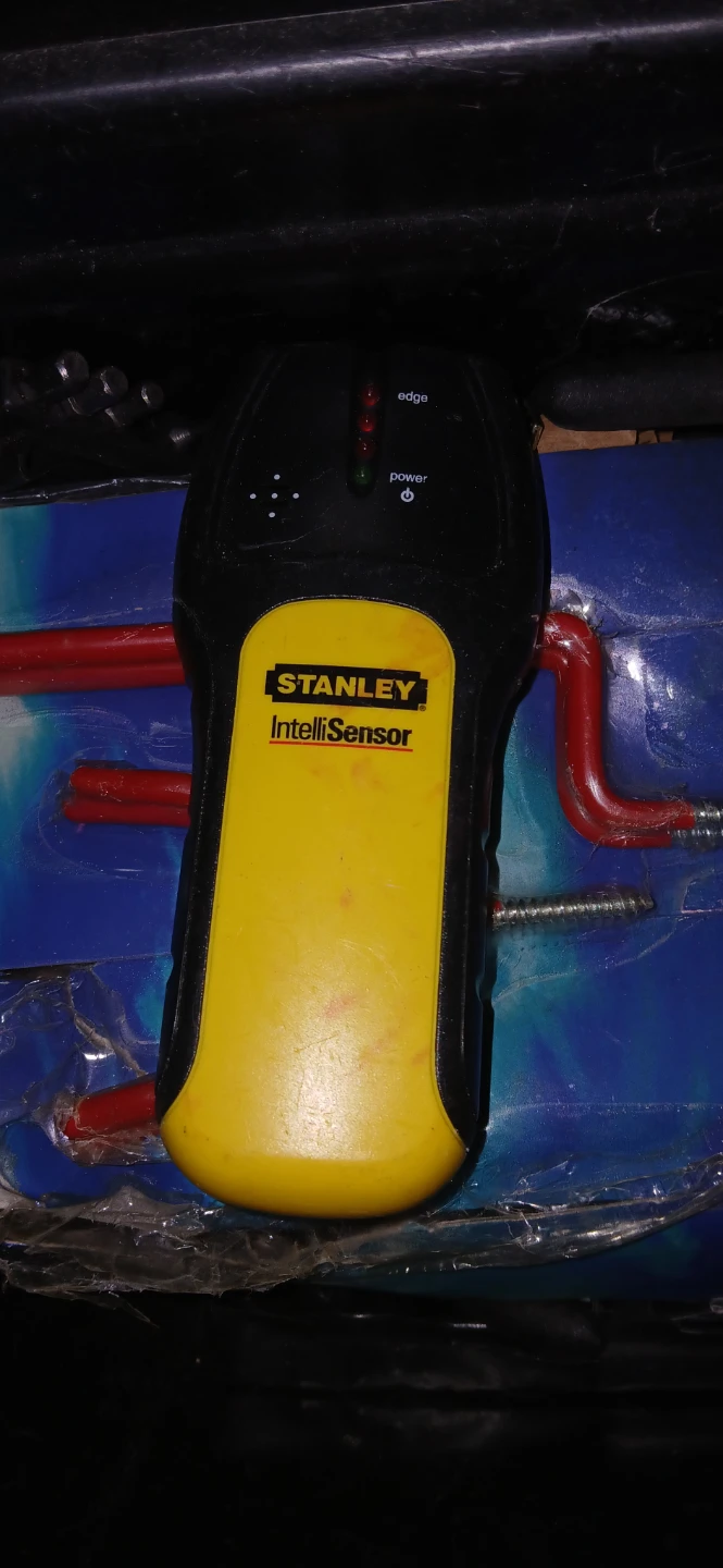 Stanley IntelliSensor Stud Finder & Tool Kit - photo 4