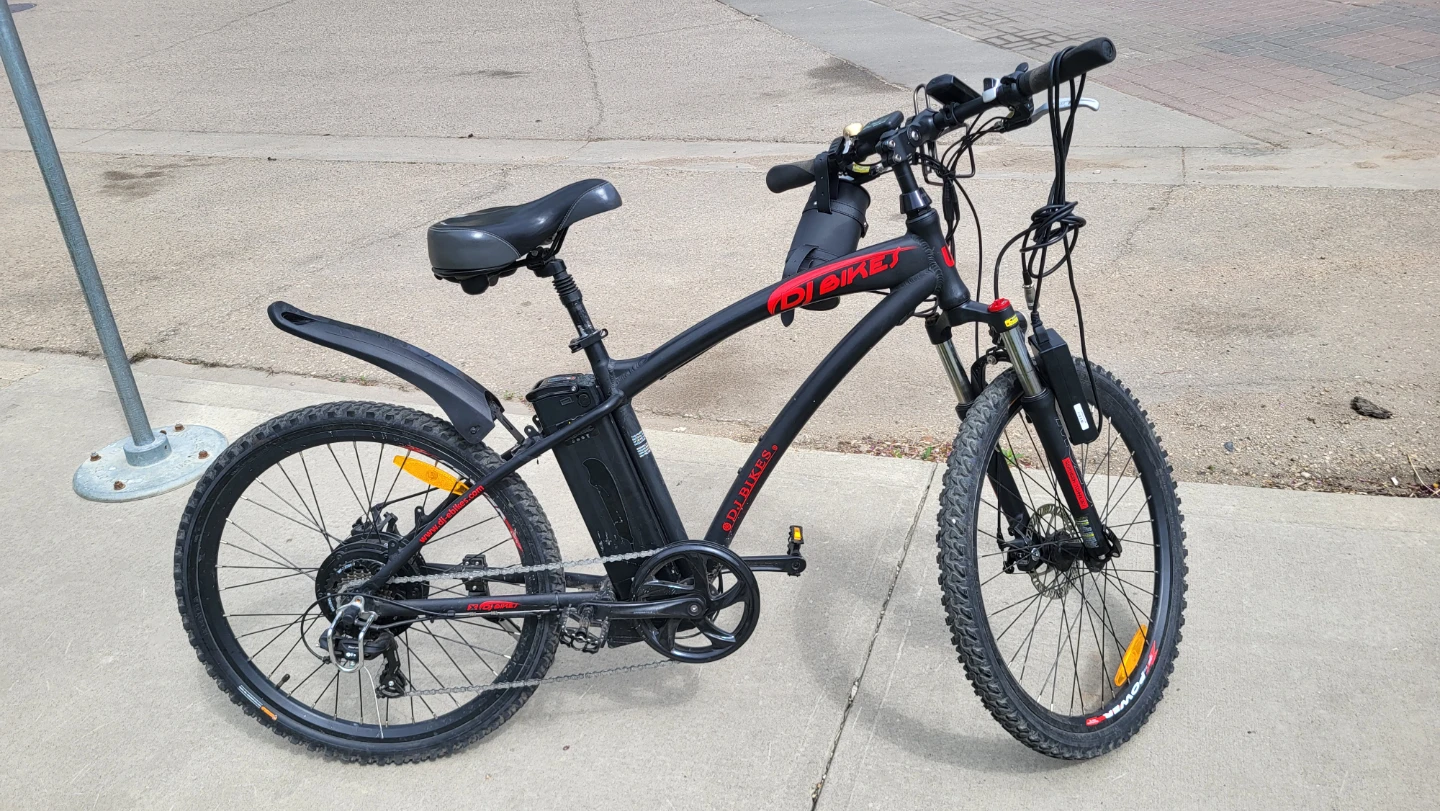 Like new DJ Bikes Mountain E-Bike (ONLY 295 KM ON IT) - photo 3