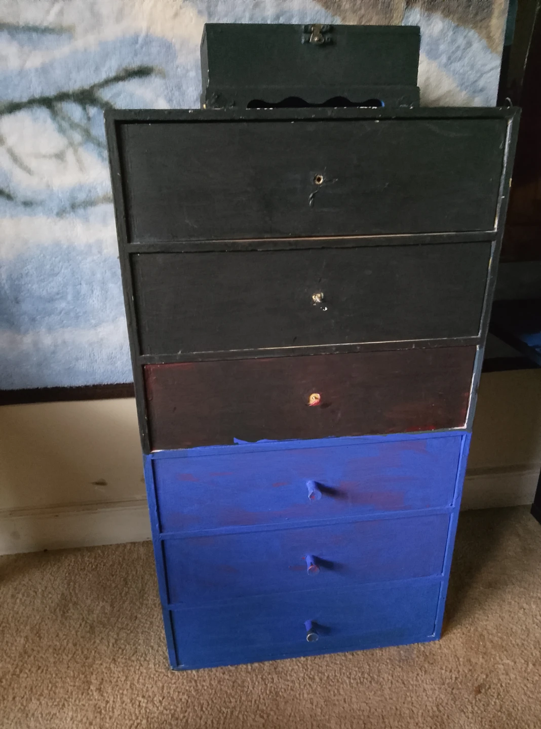 Chest of drawers with 5 drawers