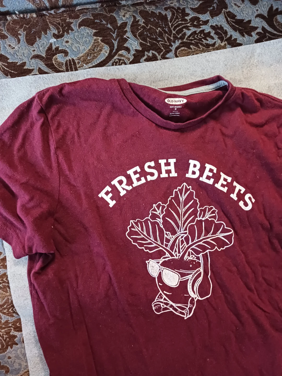 Old Navy "Fresh Beets" Graphic T-Shirt - photo 2
