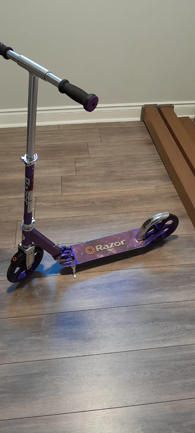 Razor Purple Kick Scooter