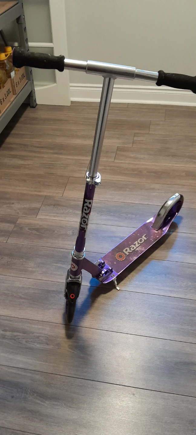 Razor Purple Kick Scooter - photo 2