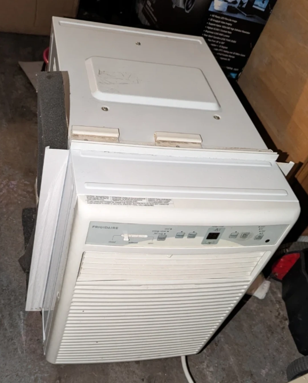 Powerful 10,000 BTU Frigidaire Window Air Conditioner - photo 4