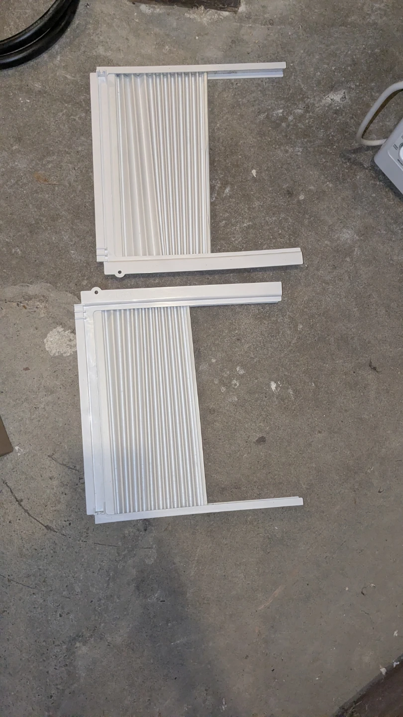 Frigidaire Window Air Conditioner - photo 3