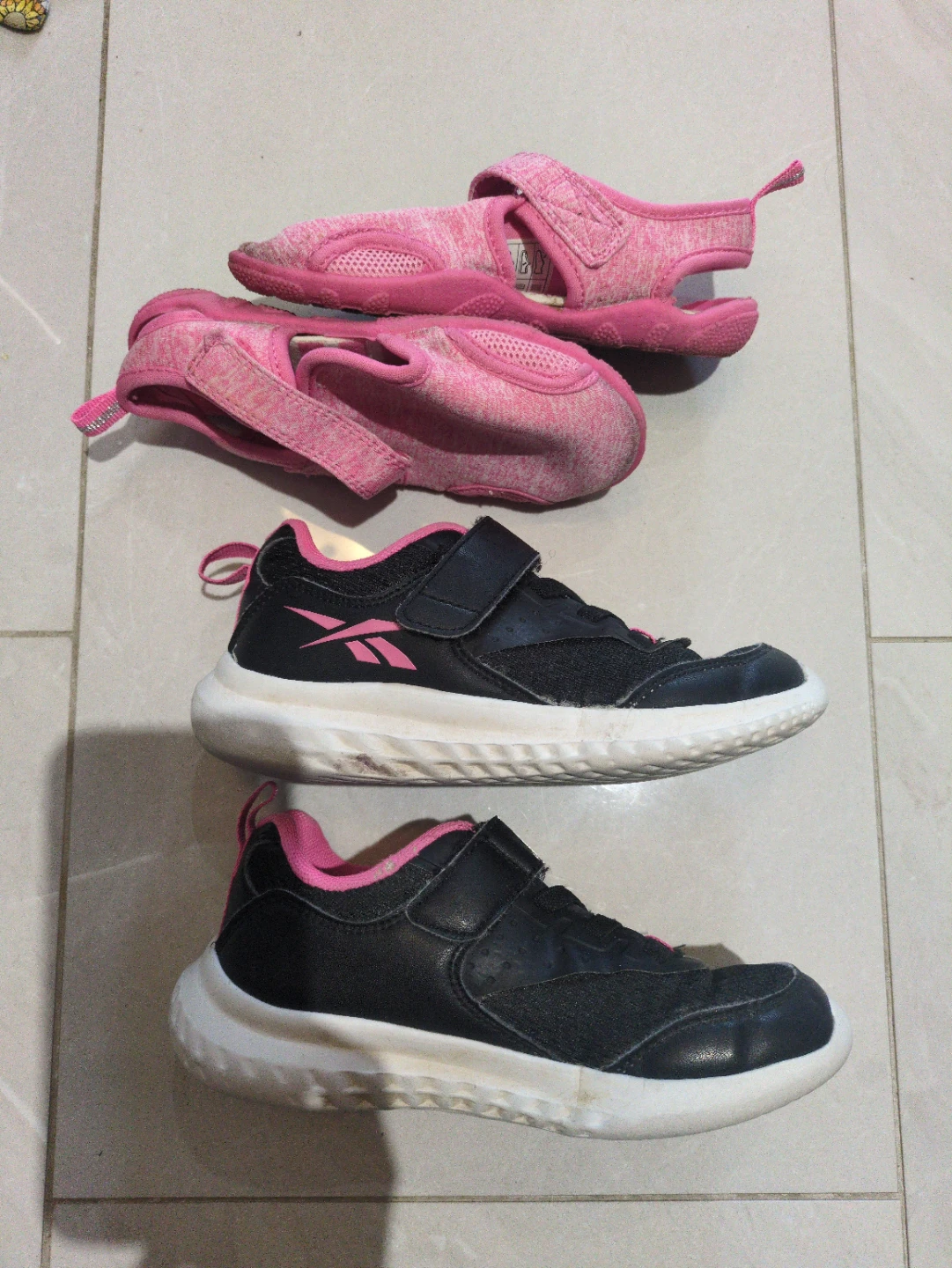 Girls' Shoes Bundle: Pink Sandals & Reebok Sneakers size 12 - photo 3
