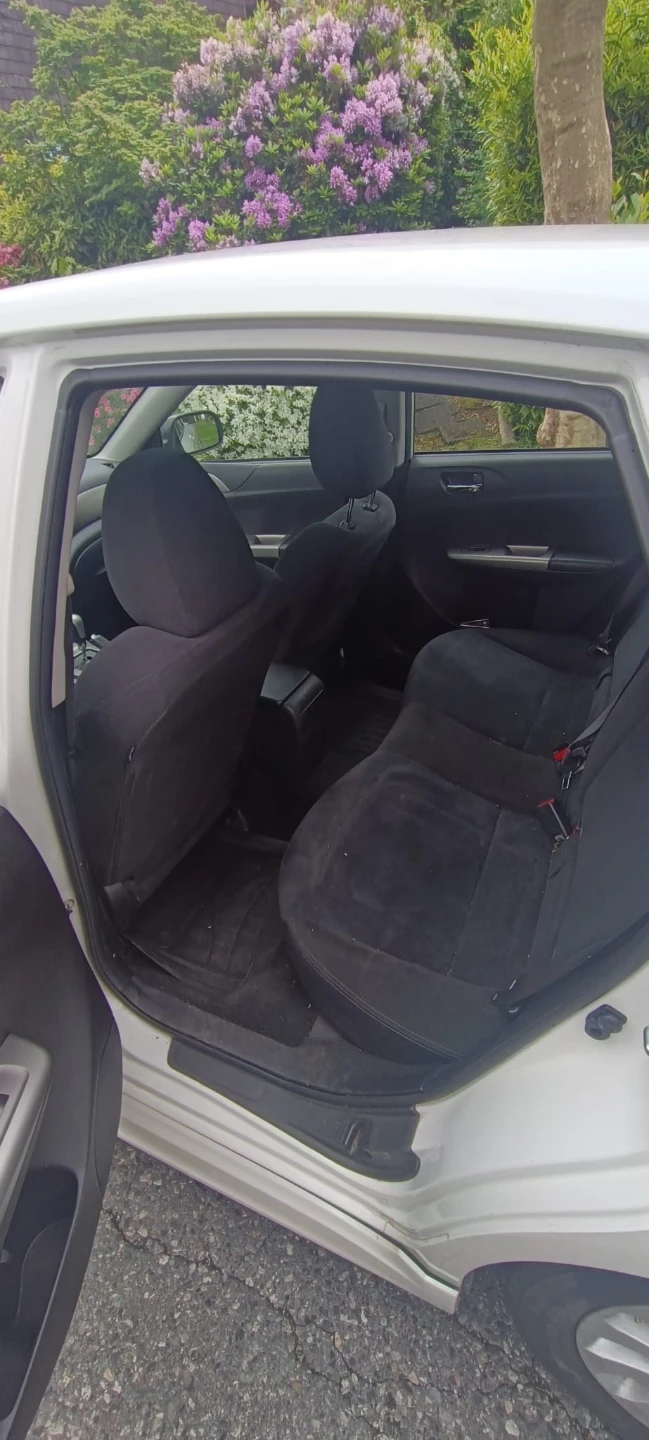 White Subaru Impreza 2010 2.5 i4 - photo 5