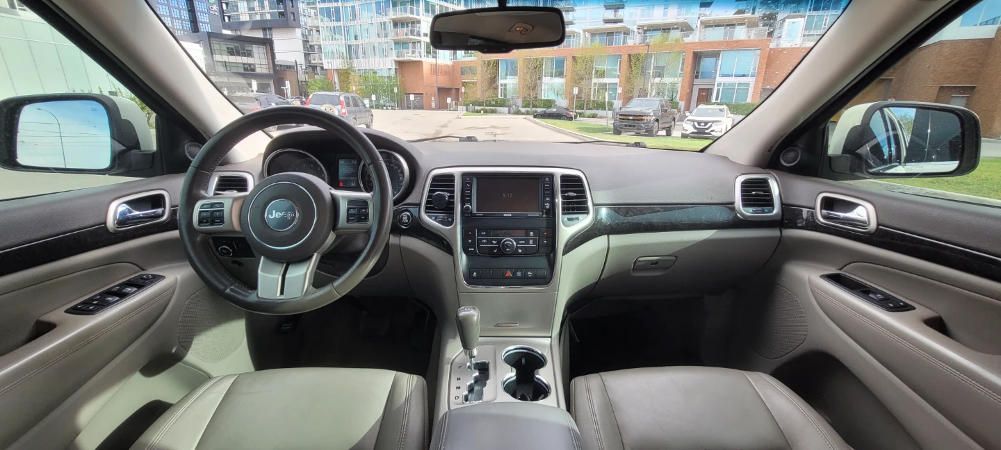 2012 Jeep Grand Cherokee SUV - photo 5