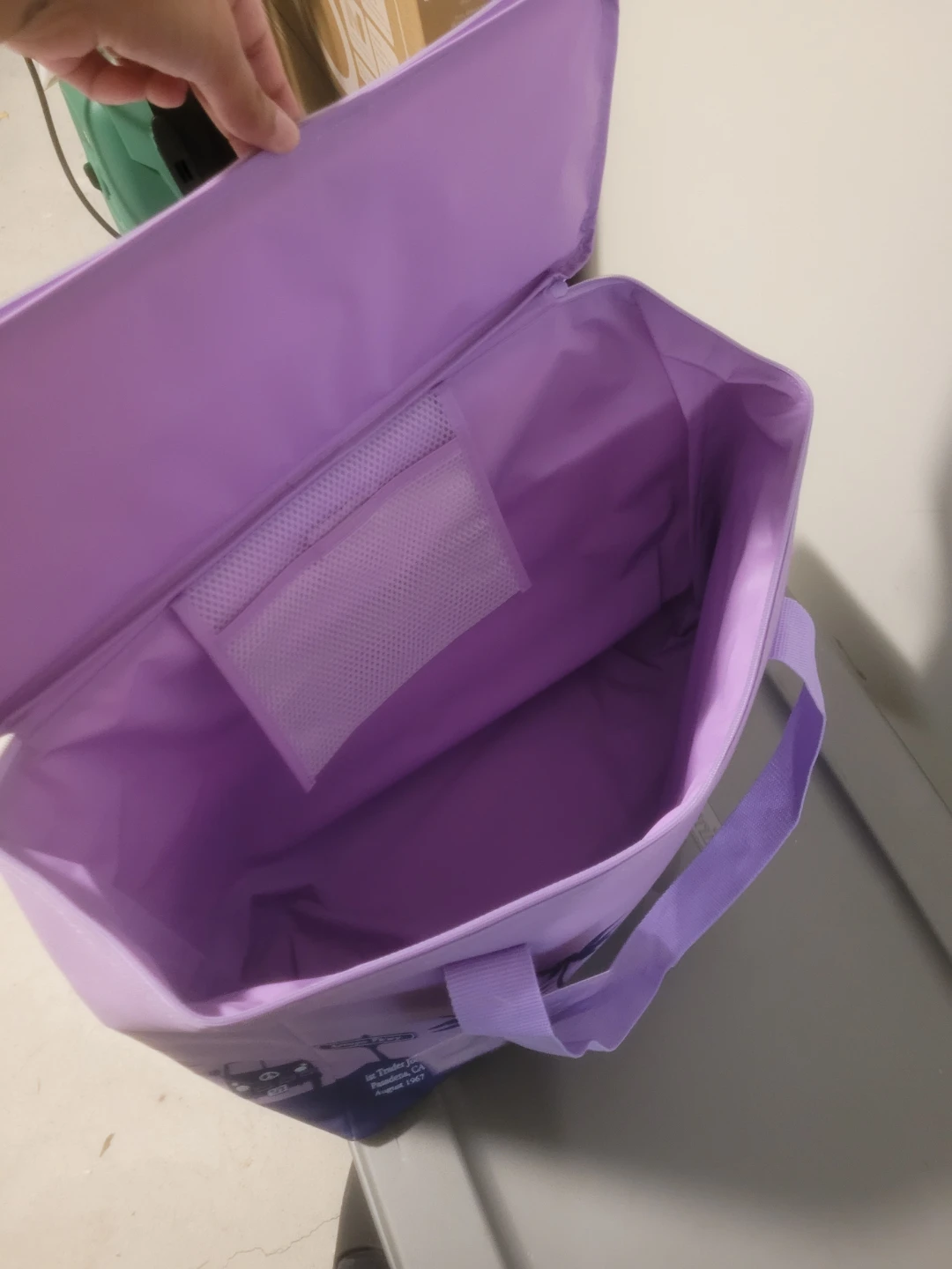 Trader Joe's Large Reusable Insulated Bag - photo 5