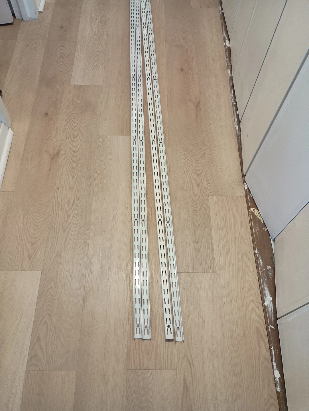 4 White Metal Shelf Standards - photo 3